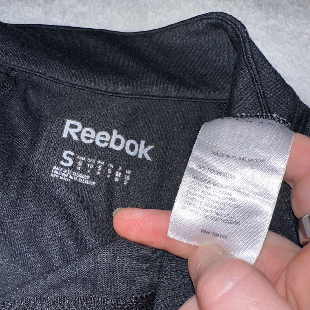 Reebok Women’s Small Athletic Long Sleeve Quarter Zip Pullover Black Gently Worn - Picture 5 of 7